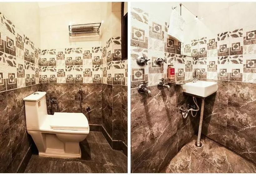 ホテル Oyo Flagship 30197 Noida Sector 43