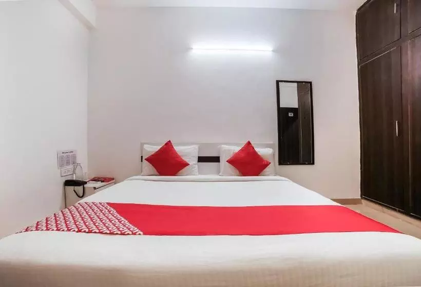 ホテル Oyo Flagship 30197 Noida Sector 43