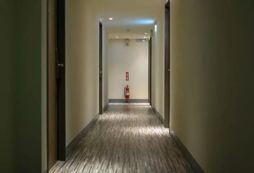 هتل P Inn