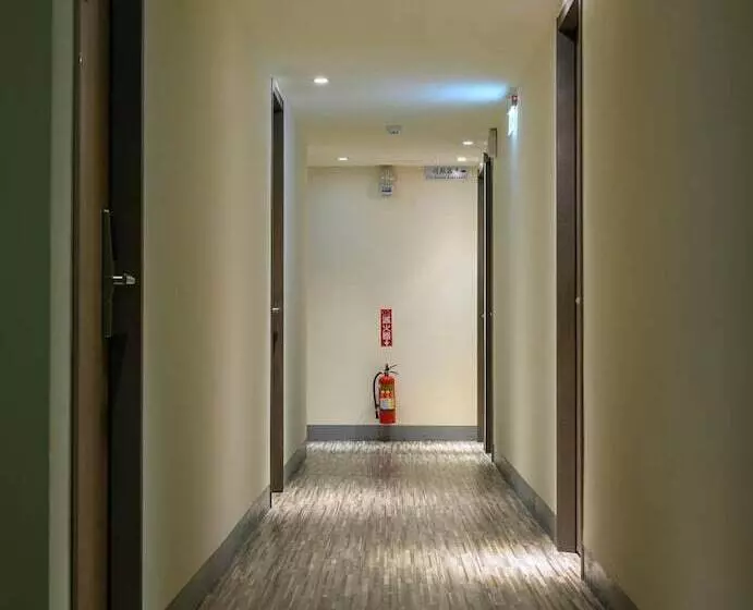 هتل P Inn