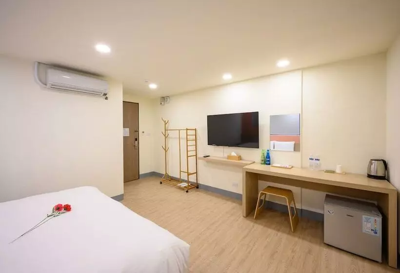 هتل P Inn