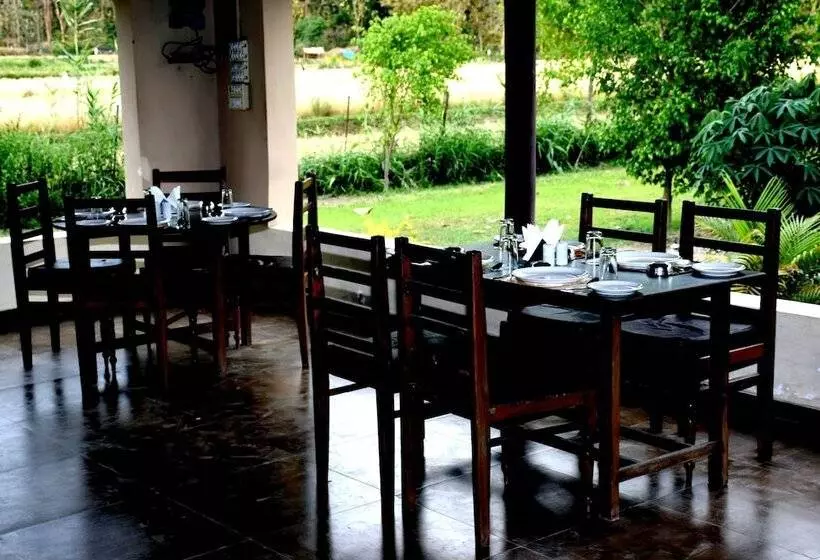Hotel Vb9 Corbett Resort