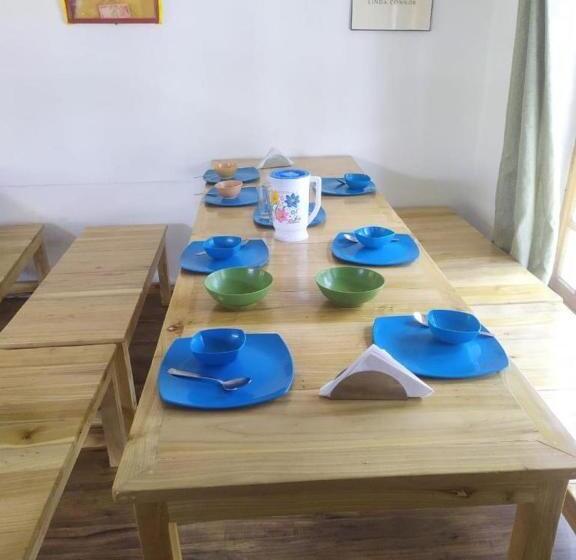 هتل White House, Leh