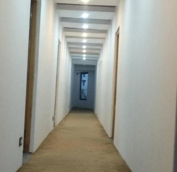 هتل White House, Leh