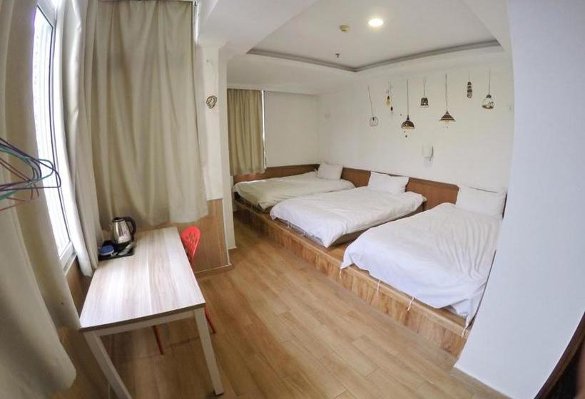 Lazy Gaga Hostel Guangzhou