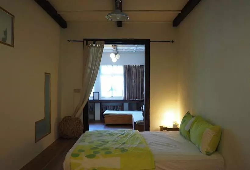 پانسیون Lakeside Forest B&b