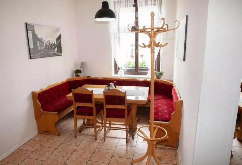 ペンション Restaurace A Penzion Klatovský Dvůr