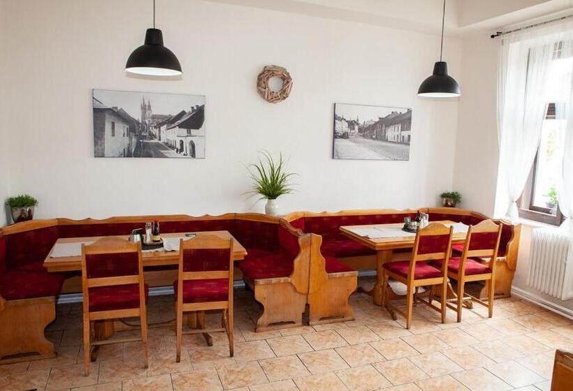 פנסיון Restaurace A Penzion Klatovský Dvůr