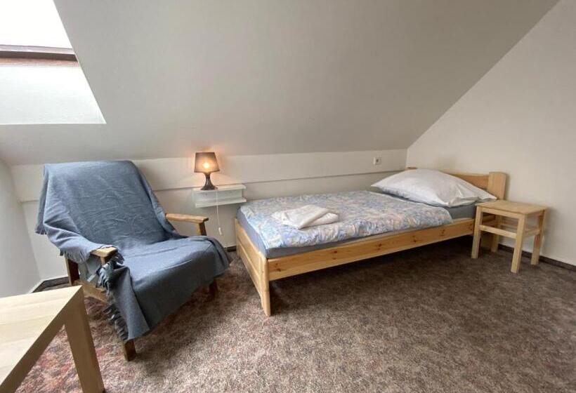 פנסיון Restaurace A Penzion Klatovský Dvůr