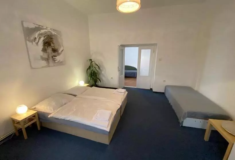 ペンション Restaurace A Penzion Klatovský Dvůr