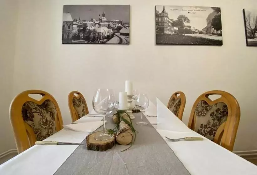 ペンション Restaurace A Penzion Klatovský Dvůr