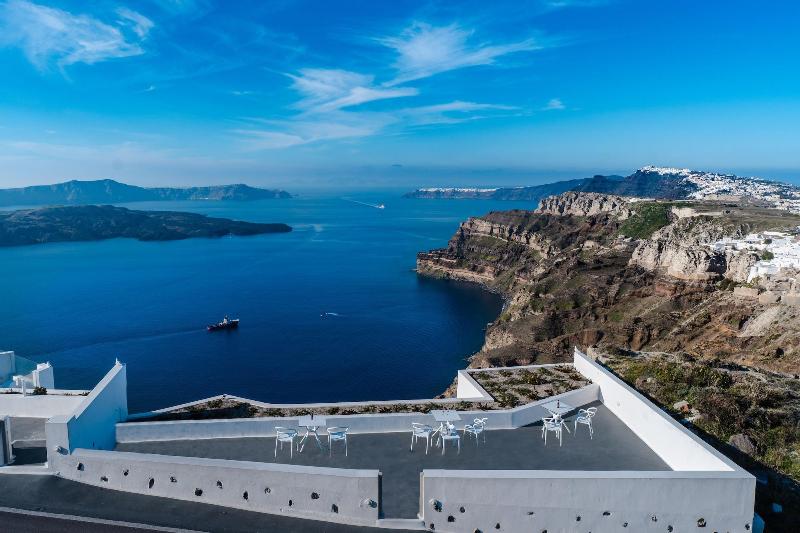 پانسیون Symphony Suites Santorini