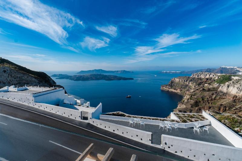 پانسیون Symphony Suites Santorini