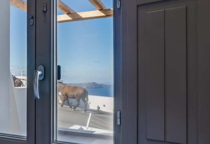 پانسیون Symphony Suites Santorini