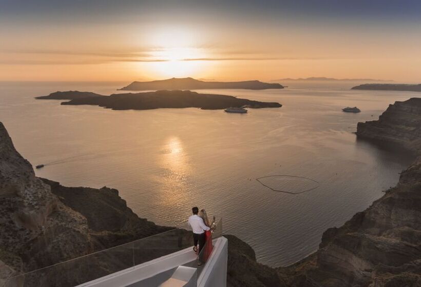 پانسیون Symphony Suites Santorini