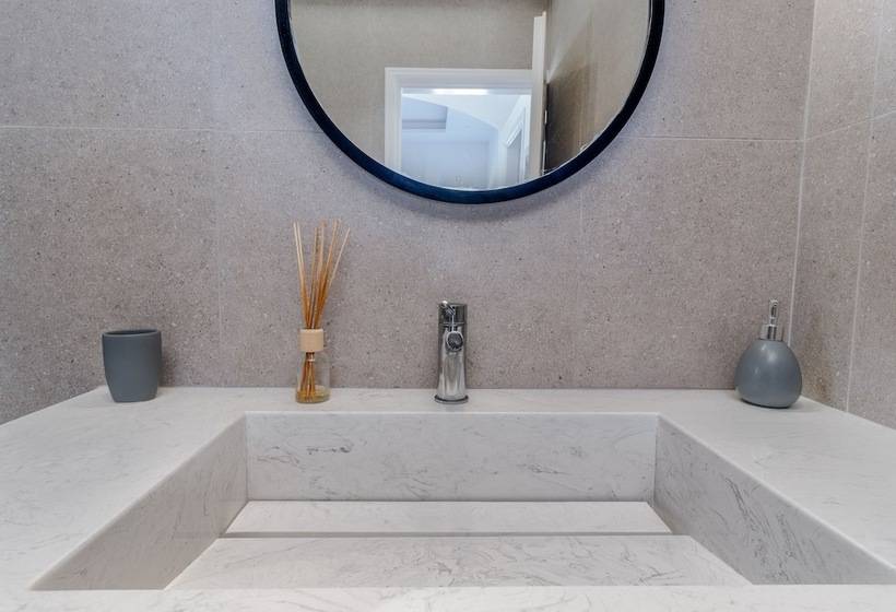 پانسیون Symphony Suites Santorini