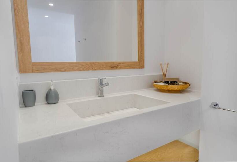 پانسیون Symphony Suites Santorini