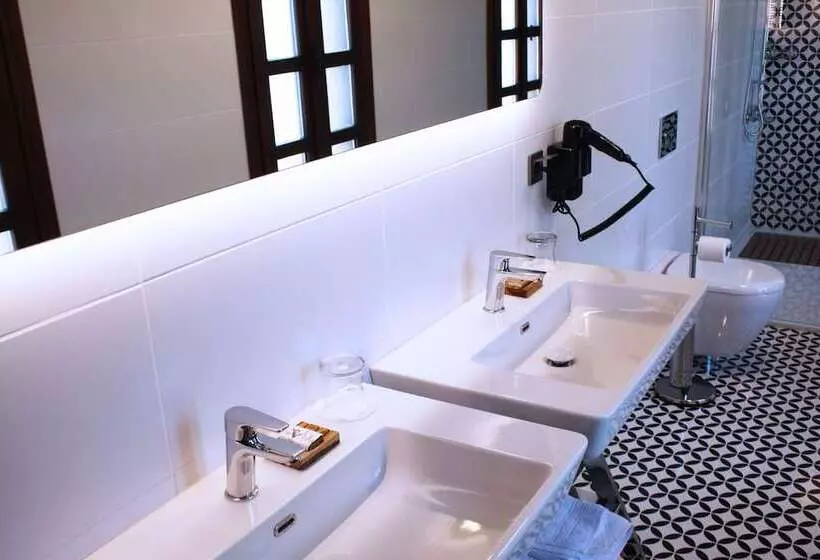 Pintura Urla Butik Otel & Sanat Galerisi