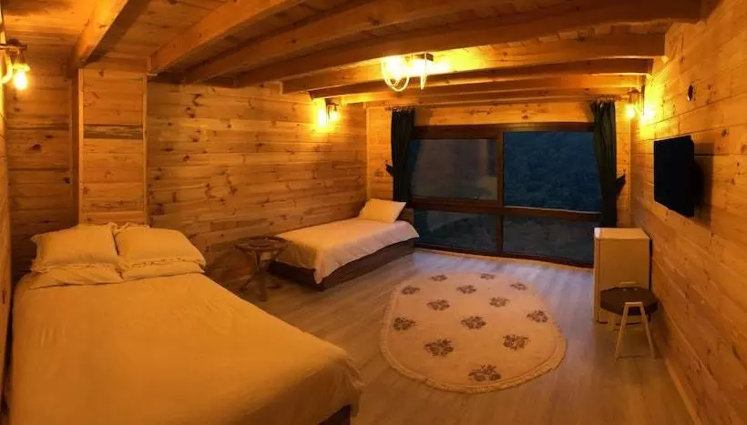 Saral Suit Otel