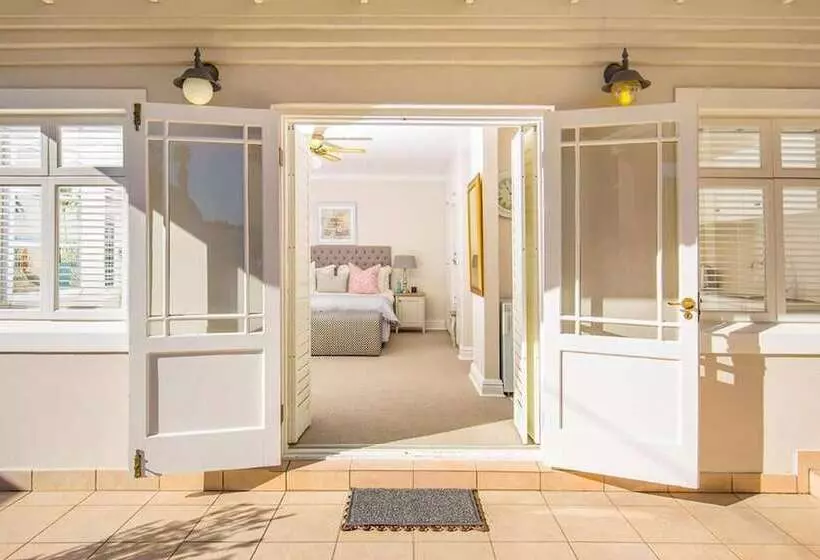 Aamiaismajoitus (B&B) Bollard Bay House