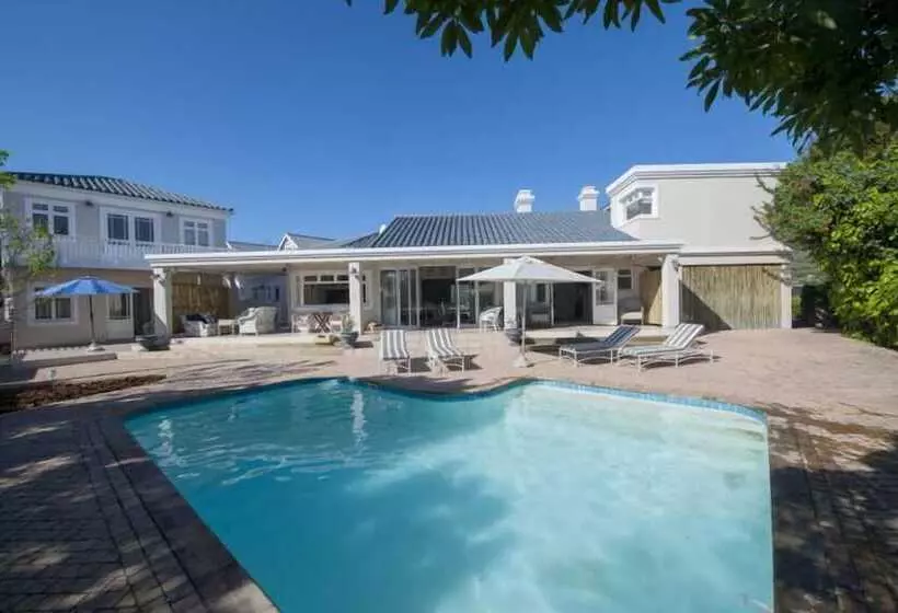 Aamiaismajoitus (B&B) Bollard Bay House