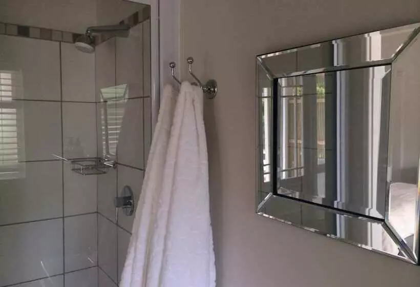 Aamiaismajoitus (B&B) Bollard Bay House