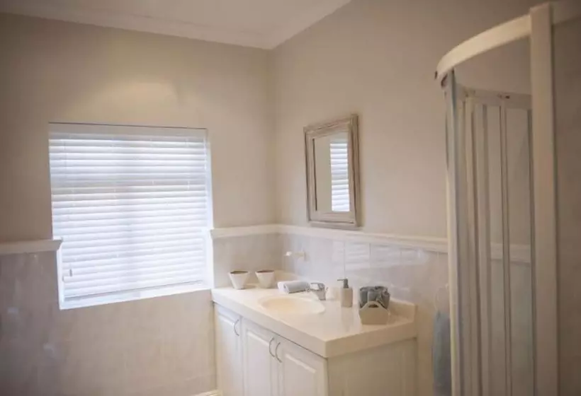 Aamiaismajoitus (B&B) Bollard Bay House