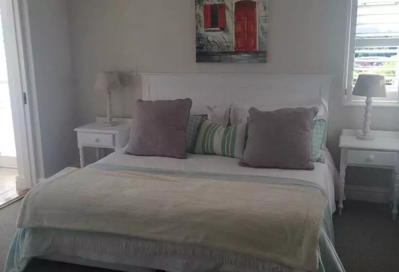 Aamiaismajoitus (B&B) Bollard Bay House