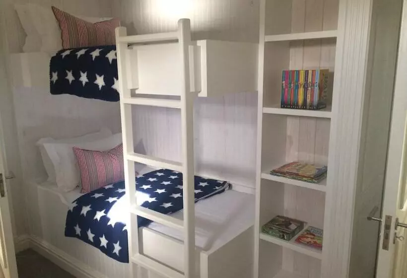 Aamiaismajoitus (B&B) Bollard Bay House