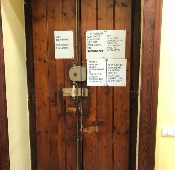 تختخواب و صبحانه La Casa Di Fafa