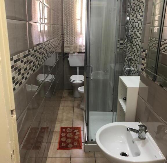 تختخواب و صبحانه La Casa Di Fafa