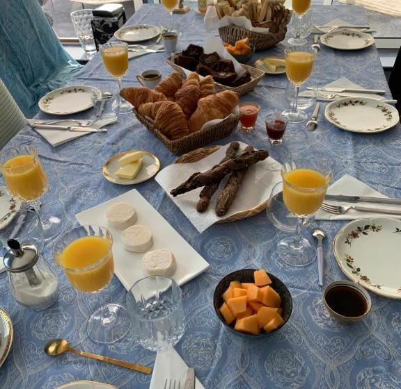 مبيت وإفطار Le Jardin De Lacoste