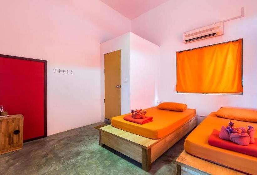 Boutique Dormitory Kochike  Hostel