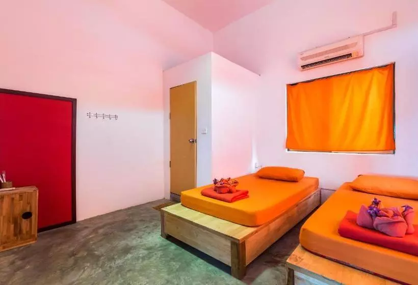 Boutique Dormitory Kochike  Hostel