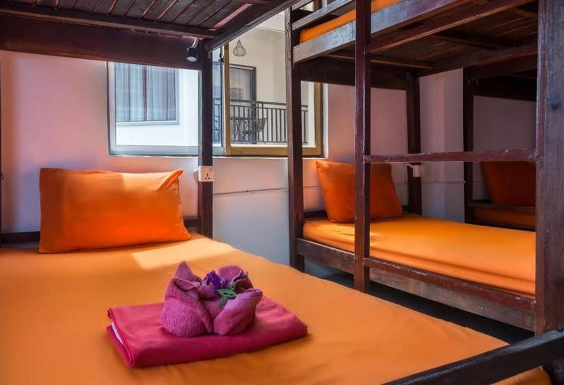 Boutique Dormitory Kochike  Hostel