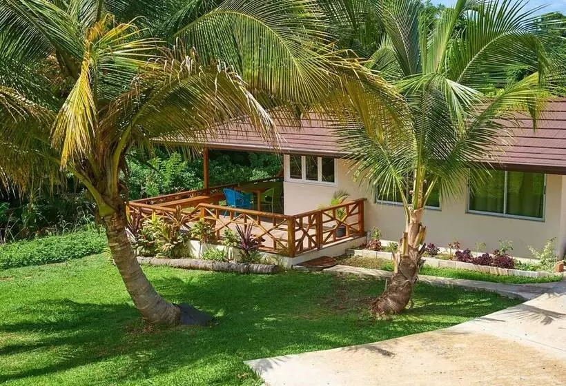 Eagle's Base Villa & Cottage