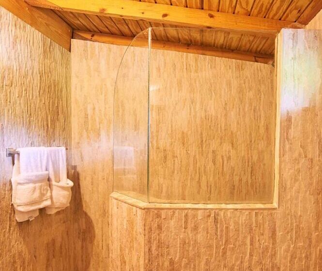 Eagle's Base Villa & Cottage