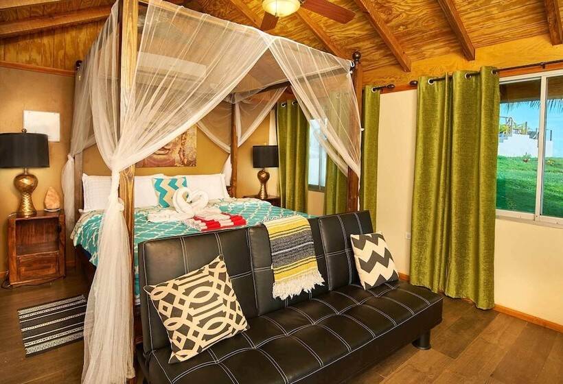 Eagle's Base Villa & Cottage