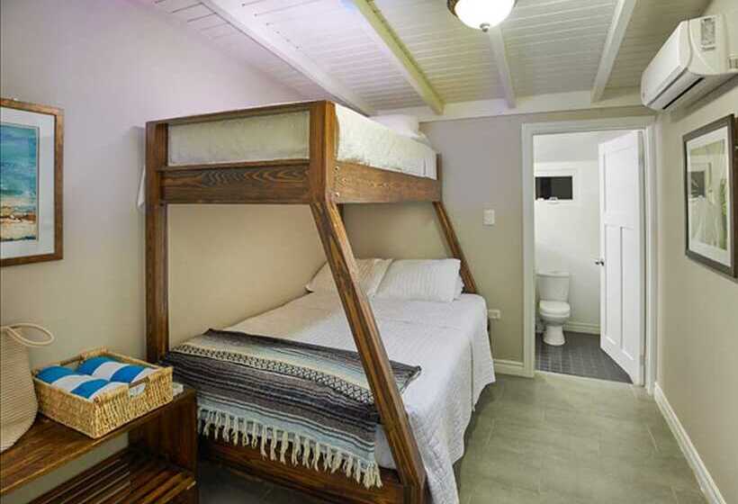 Eagle's Base Villa & Cottage