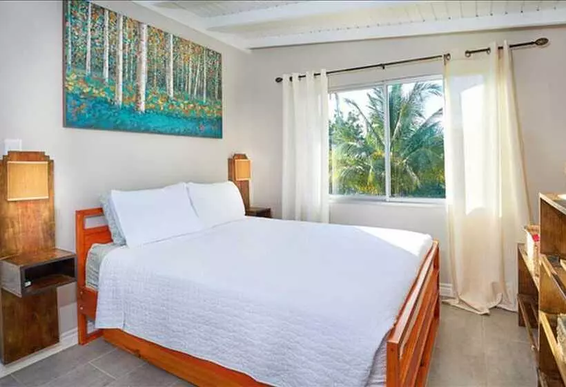 Eagle's Base Villa & Cottage