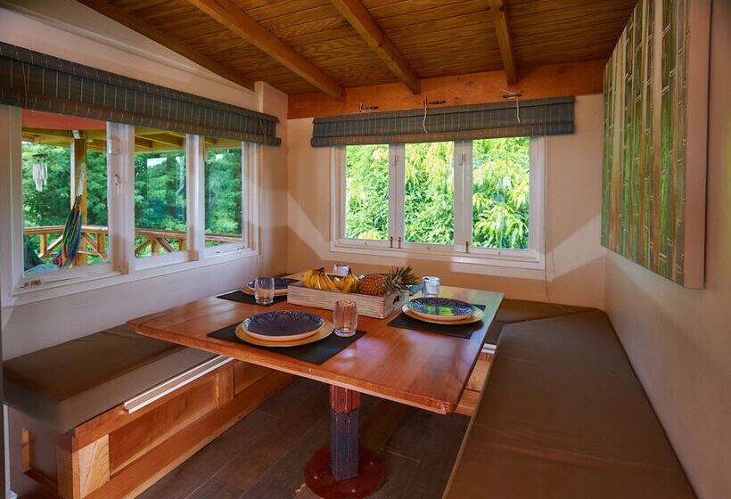 Eagle's Base Villa & Cottage