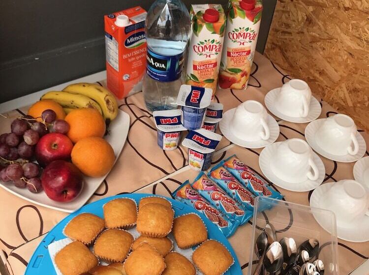 هتل Blue Eagle Guesthouse