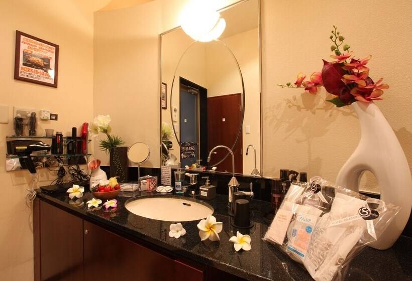 בית מלון כפרי Grassino Urban Resort Utsunomiya Adult Only