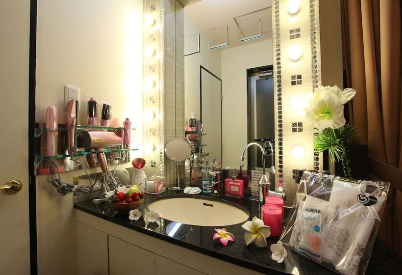 בית מלון כפרי Grassino Urban Resort Utsunomiya Adult Only