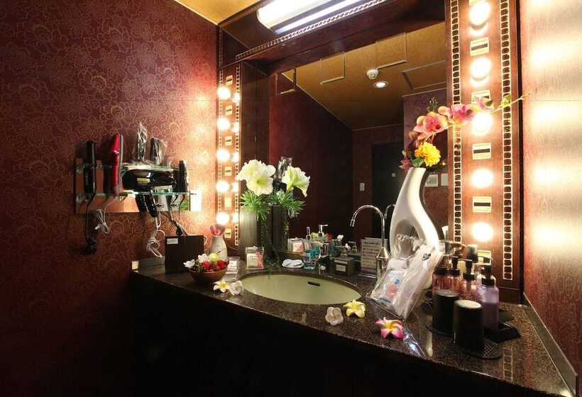 בית מלון כפרי Grassino Urban Resort Utsunomiya Adult Only