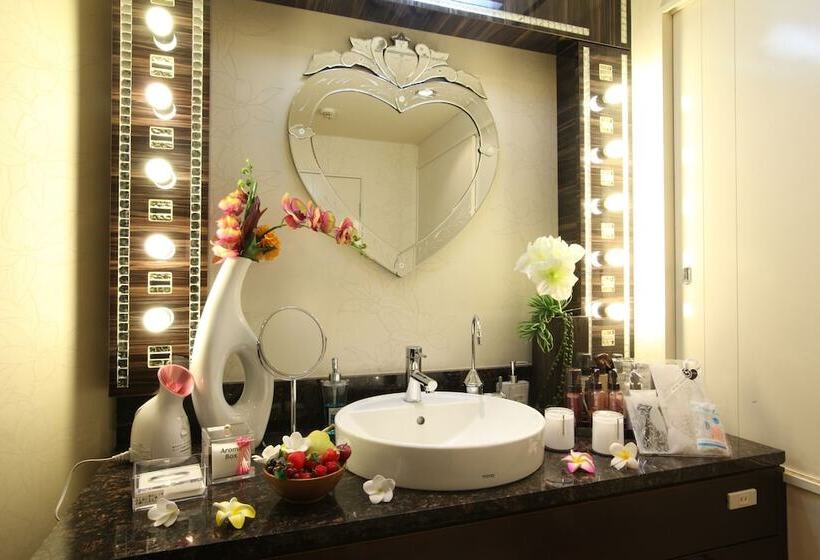 בית מלון כפרי Grassino Urban Resort Utsunomiya Adult Only