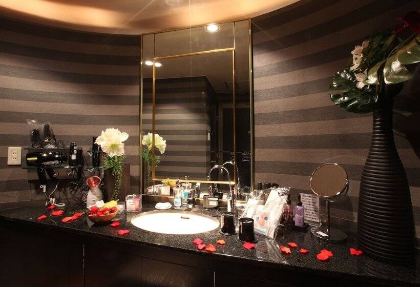 בית מלון כפרי Grassino Urban Resort Utsunomiya Adult Only