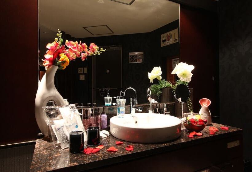 בית מלון כפרי Grassino Urban Resort Utsunomiya Adult Only