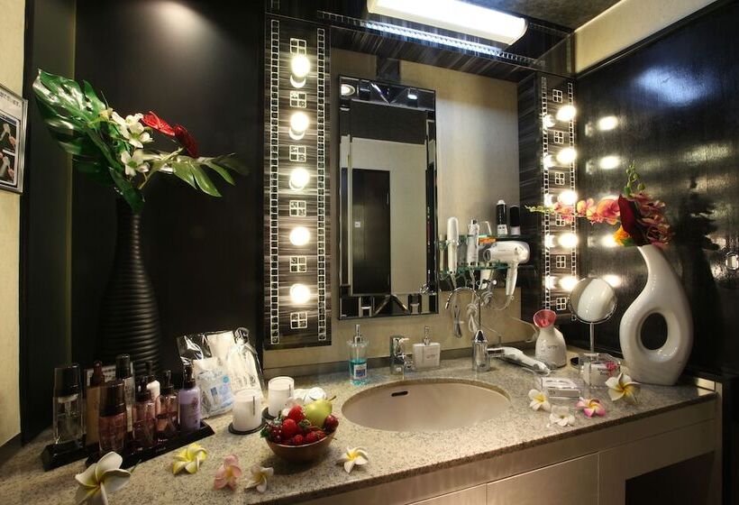 בית מלון כפרי Grassino Urban Resort Utsunomiya Adult Only