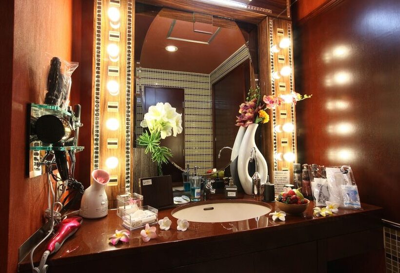 בית מלון כפרי Grassino Urban Resort Utsunomiya Adult Only